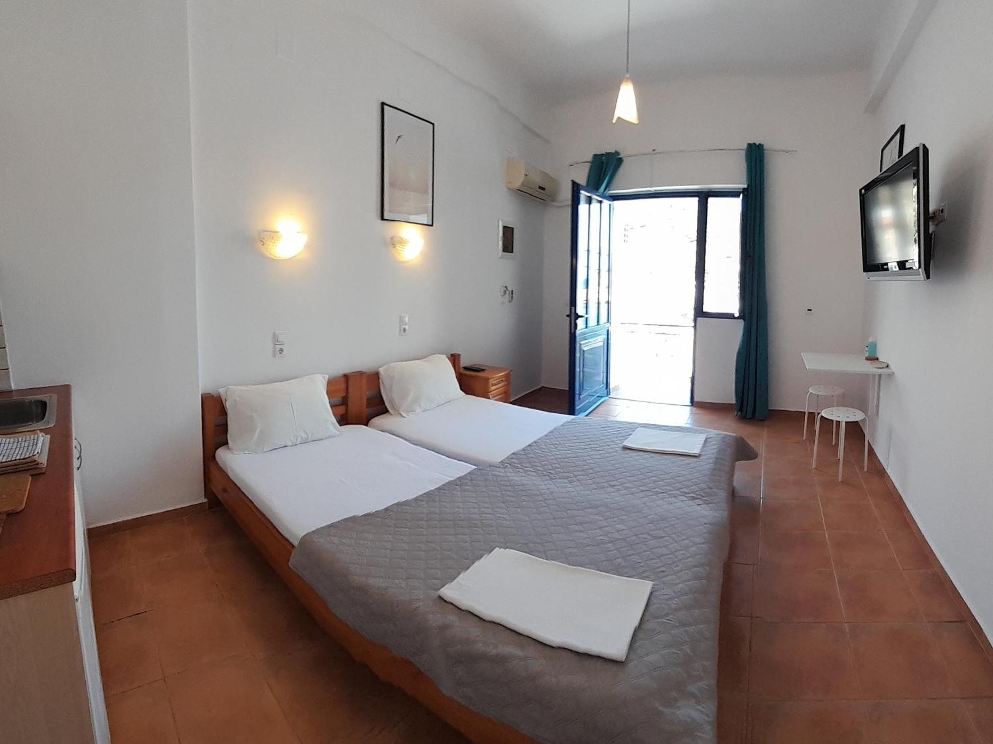 Lydia Mare Aparthotel Ágios Kírykos Quarto foto
